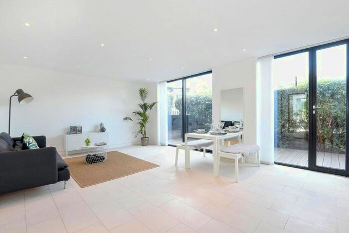 2 Bedroom Flat To Rent In Latitude House, Oval Road, Primrose Hill, NW1