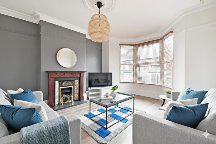 6 Bedroom House To Rent In Crookesmoor Road, Sheffield, S10