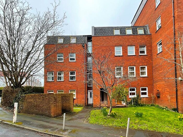 2 Bedroom Flat To Rent In Alma Court, Clifton, Bristol, BS8