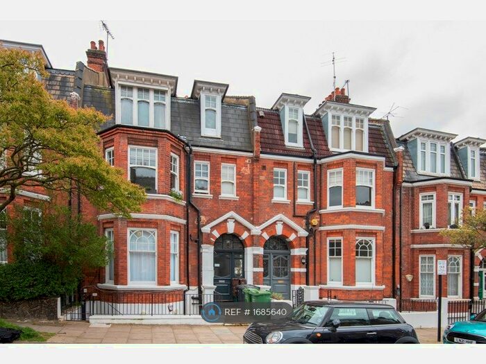 Studio To Rent In Glenloch Road, London, NW3