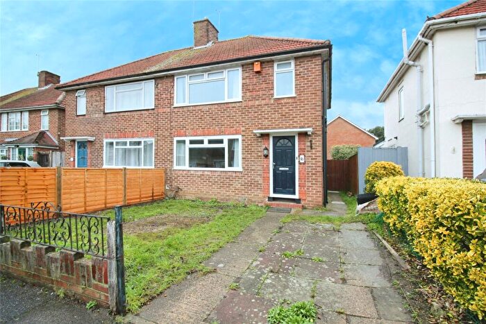 3 Bedroom Semi Detached House To Rent In Meadowcroft Road, Reading, Berkshire, RG2