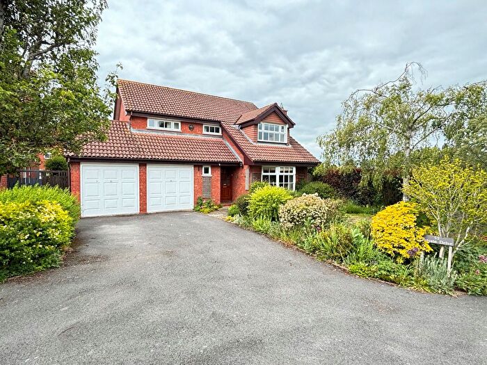 4 Bedroom Detached House For Sale In Gambier Parry Gardens, Gloucester, GL2