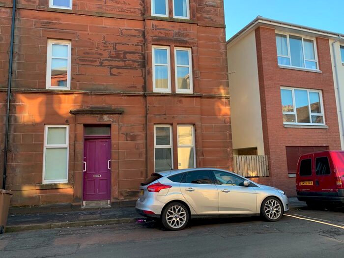 1 Bedroom Flat To Rent In Seamore Street G/R, Largs, KA30