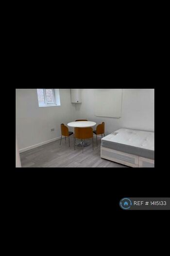Studio To Rent In Seaton Close, London, E13