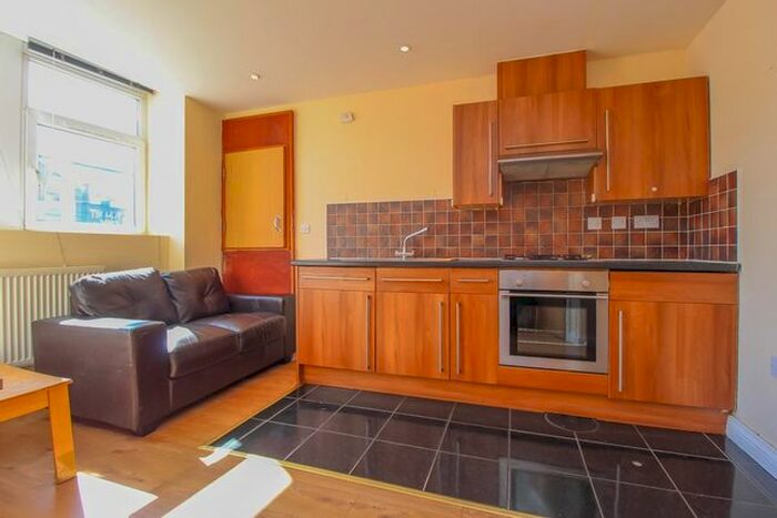 1 Bedroom Flat To Rent In Penarth Rd, Grangetown, Cardiff, CF10