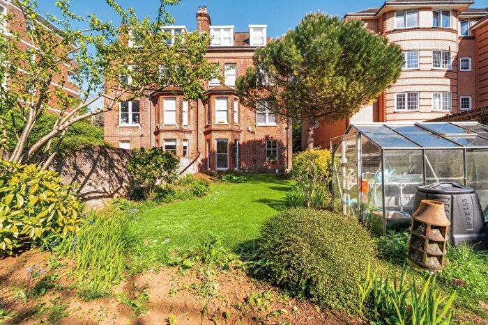 2 Bedroom Flat To Rent In The Drive, Hove, East Sussex, BN3