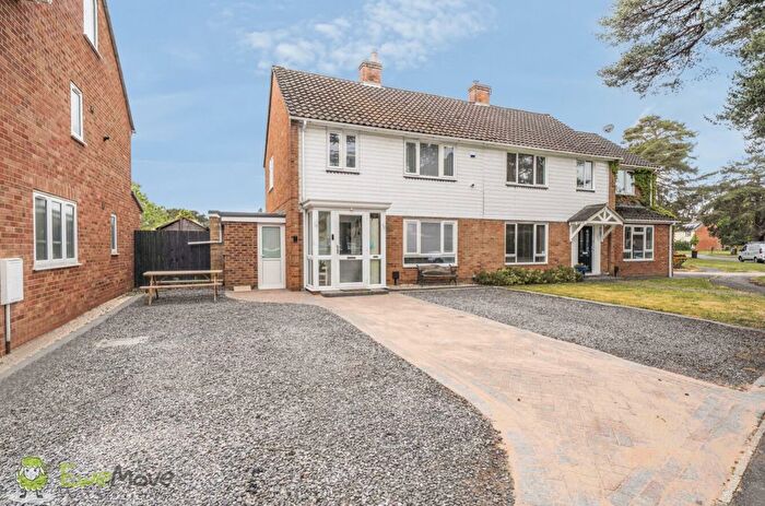 3 Bedroom Semi-Detached House For Sale In Woodlands Road, Baughurst, Tadley, Hampshire, RG26