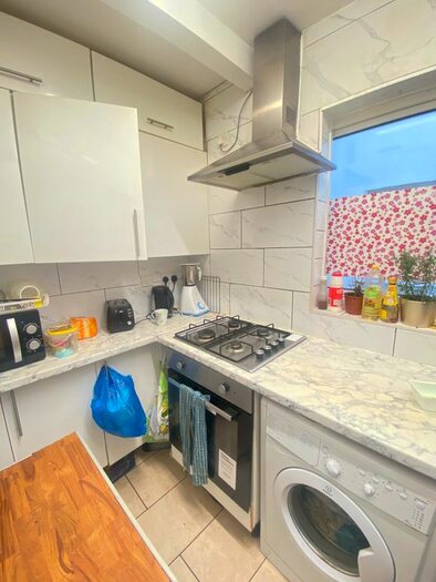 3 Bedroom Flat To Rent In Harlington Road, Feltham TW14