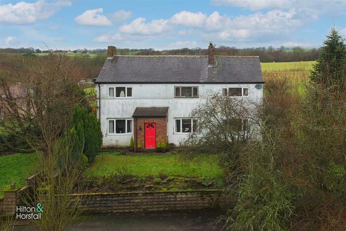 4 Bedroom Detached House For Sale In Woodend Road, Reedley, Burnley, BB12