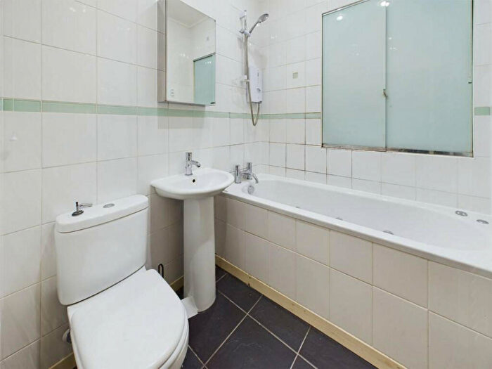 1 Bedroom Flat For Sale In Hill Street, Aberdeen, AB25