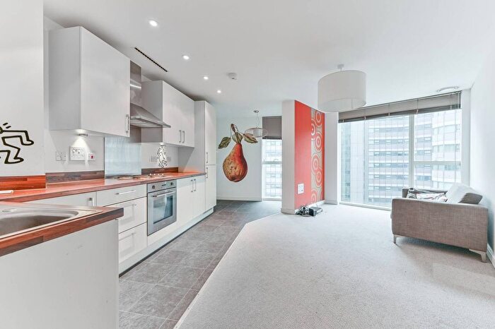 1 Bedroom Flat For Sale In Saffron Central Square, Croydon, CR0