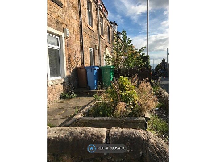 1 Bedroom Flat To Rent In Dunnikier Road, Kirkcaldy, KY1