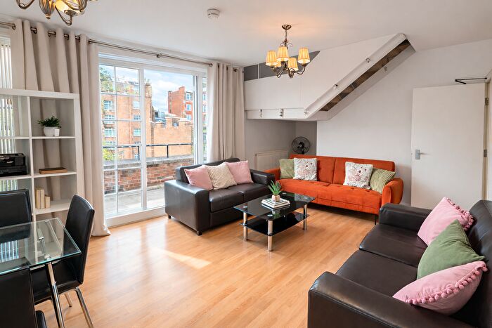 4 Bedroom Flat To Rent In Upper Grosvenor Street, London, W1K