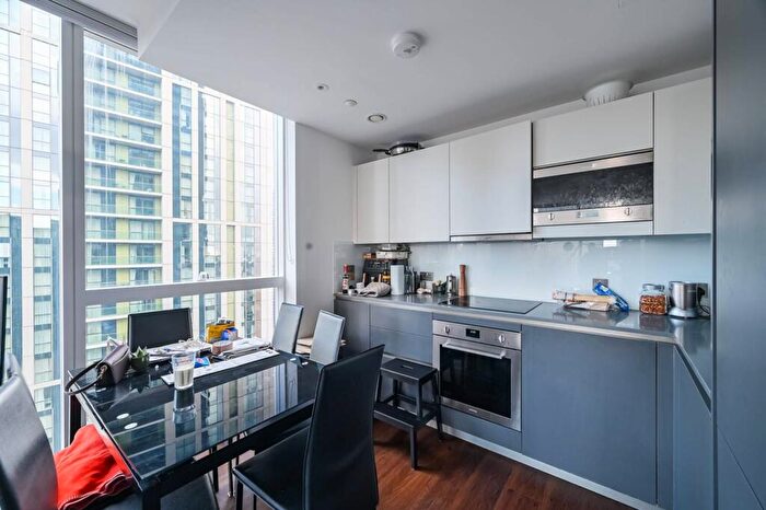 2 Bedroom Flat For Sale In Maine Tower, , Docklands, London, E14