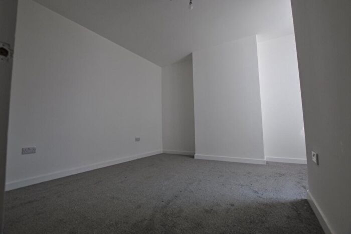 1 Bedroom Flat To Rent In High Street, Snodland, ME6