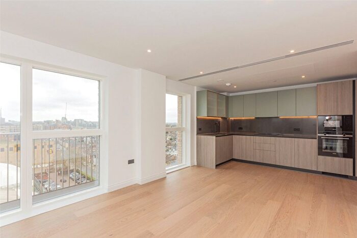 2 Bedroom Flat To Rent In Watermeadow Lane, London, SW6