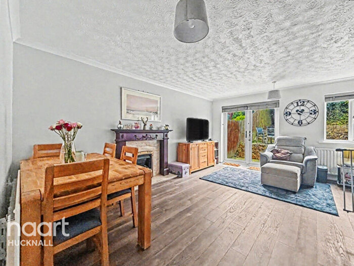 3 Bedroom Semi-Detached House For Sale In Shandwick Close, Nottingham, NG5
