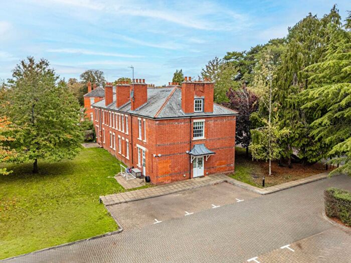2 Bedroom Apartment To Rent In Goldring Way, London Colney, St. Albans, Hertfordshire, AL2