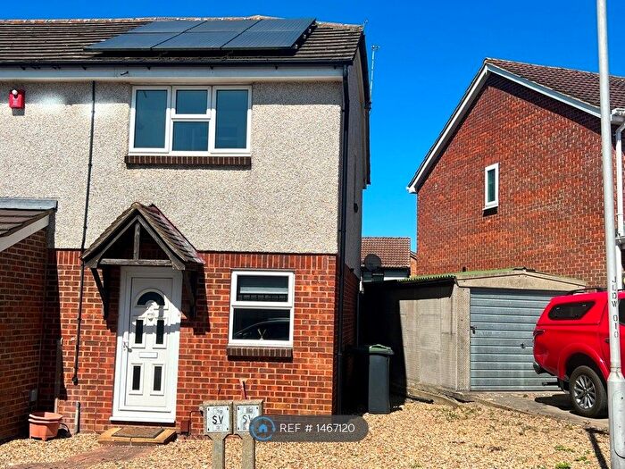 2 Bedroom Semi-Detached House To Rent In Lucas Road, Snodland, ME6