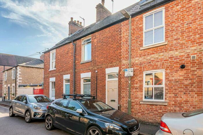 3 Bedroom Terraced House To Rent In Vicarage Lane, New Hinksey, OX1