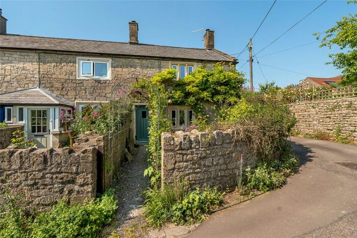 3 Bedroom End Of Terrace House For Sale In Beech Close, Doulting, Somerset, BA4