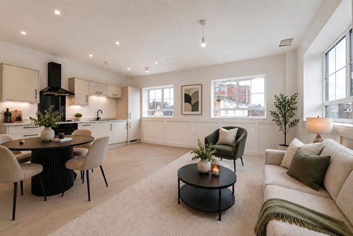 1 Bedroom Flat For Sale In Castle Street, Trowbridge, BA14