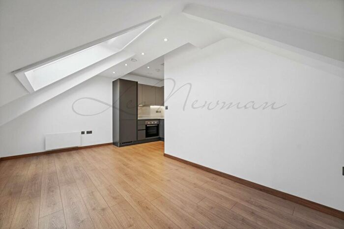 1 Bedroom Flat To Rent In Harvest Lane, Thames Ditton, KT7