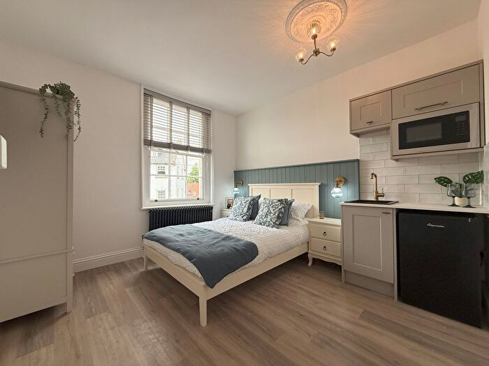 1 Bedroom Property To Rent In Market Square, Daventry, NN11