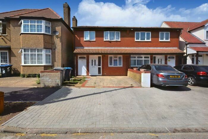 5 Bedroom Semi-Detached House To Rent In Rugby Avenue, Wembley, HA0