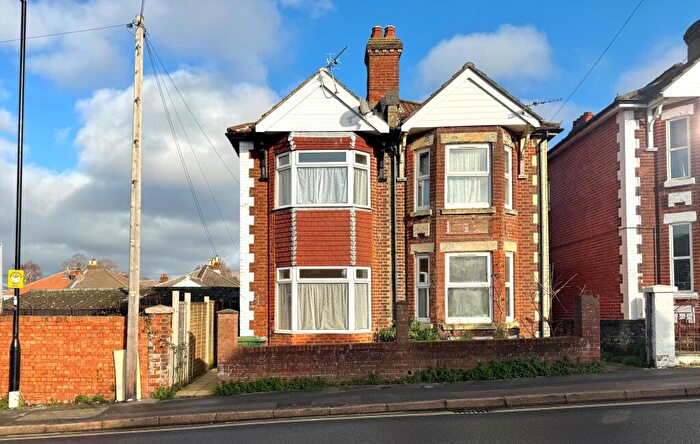 3 Bedroom House To Rent In Weston Grove Road, Woolston, SO19