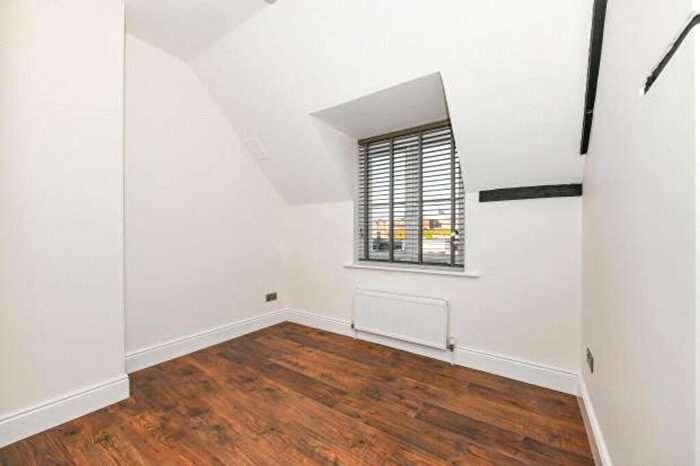 2 Bedroom Apartment To Rent In Park Street, Guildford, GU1