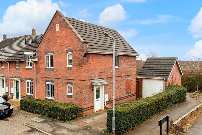 3 Bedroom Property For Sale In Bluebell Close, Corby, NN18