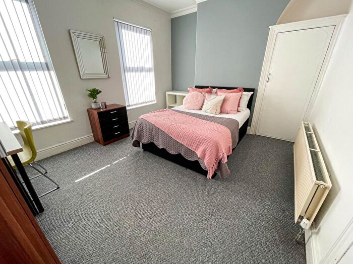 4 Bedroom House To Rent In Romer Road, L6