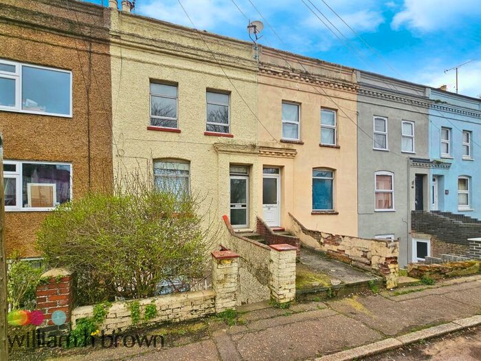 4 Bedroom Terraced House To Rent In Albert Street, Harwich, CO12