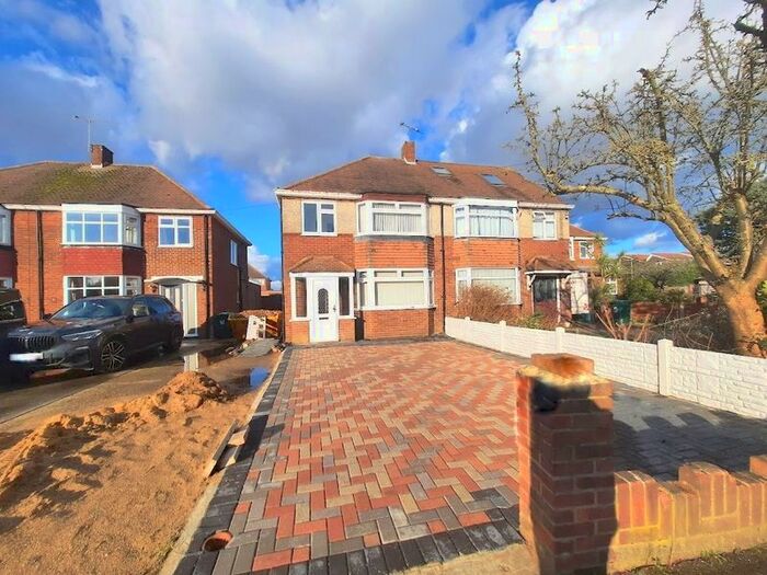 3 Bedroom Property To Rent In Glenfield Road, Ashford, TW15