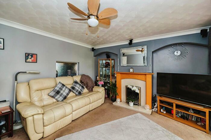 3 Bedroom Terraced House For Sale In Adhurst Road, Havant, Hampshire, PO9
