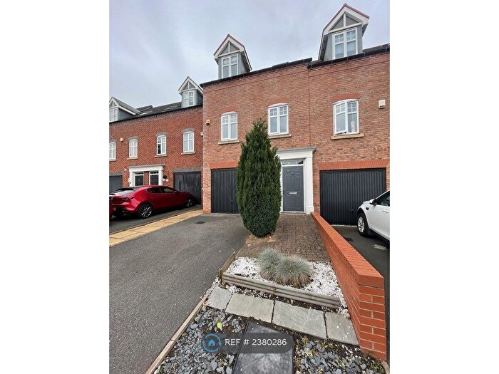 3 Bedroom End Of Terrace House To Rent In George Dixon Road, Birmingham, B17