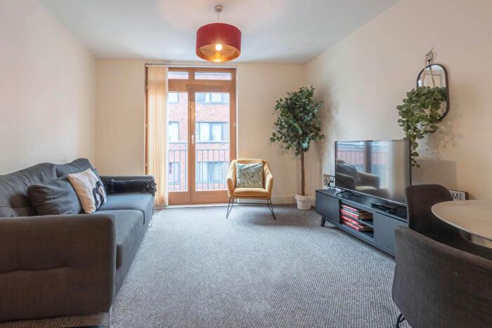 2 Bedroom Apartment To Rent In The Postbox, Upper Marshall Street, Birmingham, B1