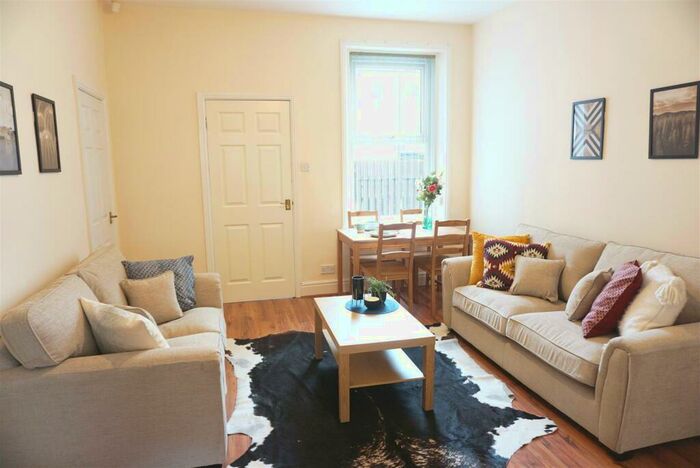 2 Bedroom Apartment To Rent In Sixth Avenue, NE6