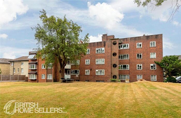 2 Bedroom Apartment For Sale In Anerley Park, London, SE20