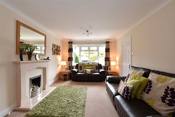 4 Bedroom Detached House For Sale In Wakes Colne, Wickford, Essex, SS11