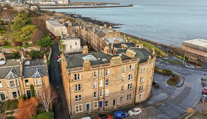 2 Bedroom Flat For Sale In (Flat ) Trinity Road, Trinity, Edinburgh, EH5