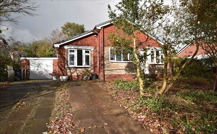 3 Bedroom Detached Bungalow For Sale In Kirkstall Road, Chorley, PR7
