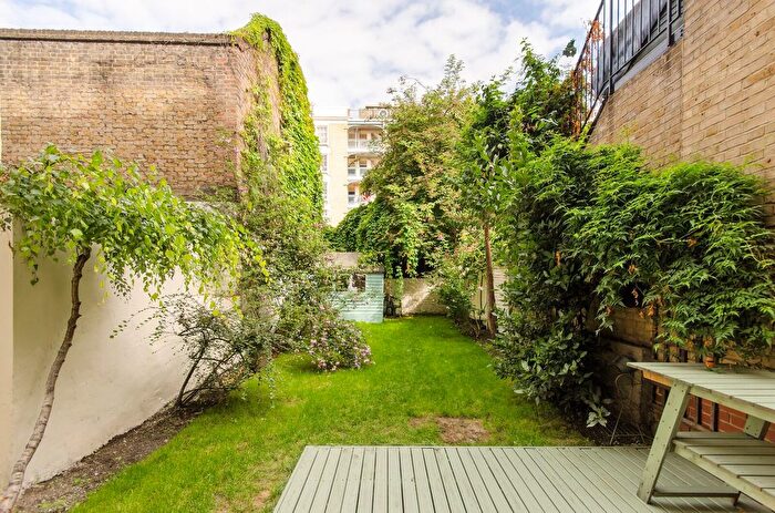4 Bedroom Flat For Sale In Swinton Street, King's Cross, London, WC1X