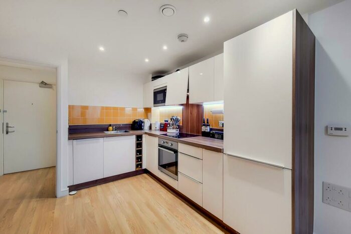 1 Bedroom Apartment To Rent In Roma Corte, Lewisham, SE13