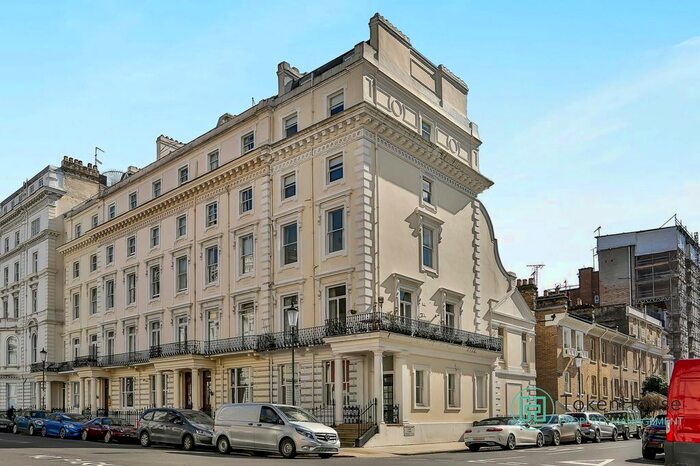 4 Bedroom Flat To Rent In Queen's Gate Terrace, London, SW7
