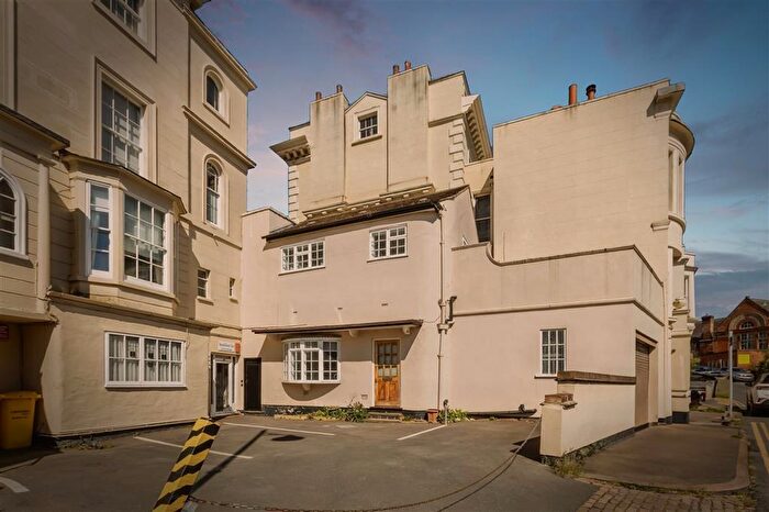 2 Bedroom House To Rent In The Ropewalk, Nottingham, NG1