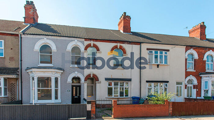 3 Bedroom Terraced House To Rent In Welholme Road, Grimsby, DN32