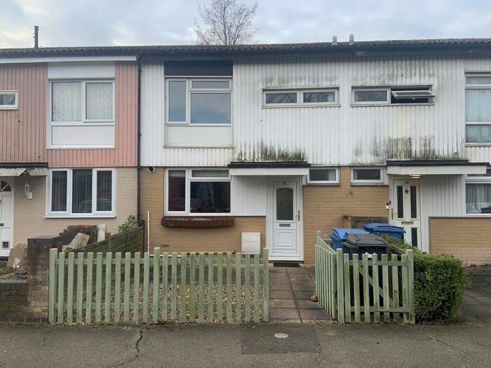 3 Bedroom House To Rent In Essex Avenue, Sudbury, CO10