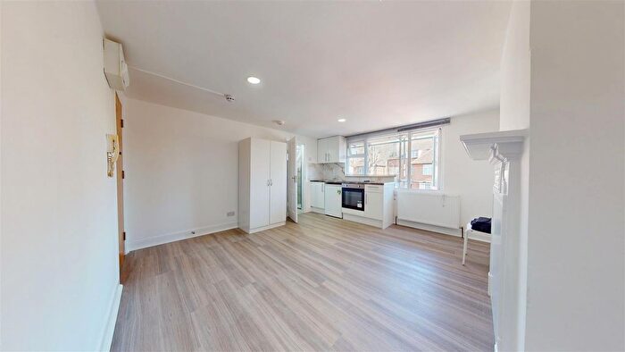 1 Bedroom Flat To Rent In Lydford Road, Willesden Green, London, NW2